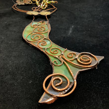 Load image into Gallery viewer, Wall Hanging Swirlmaid
