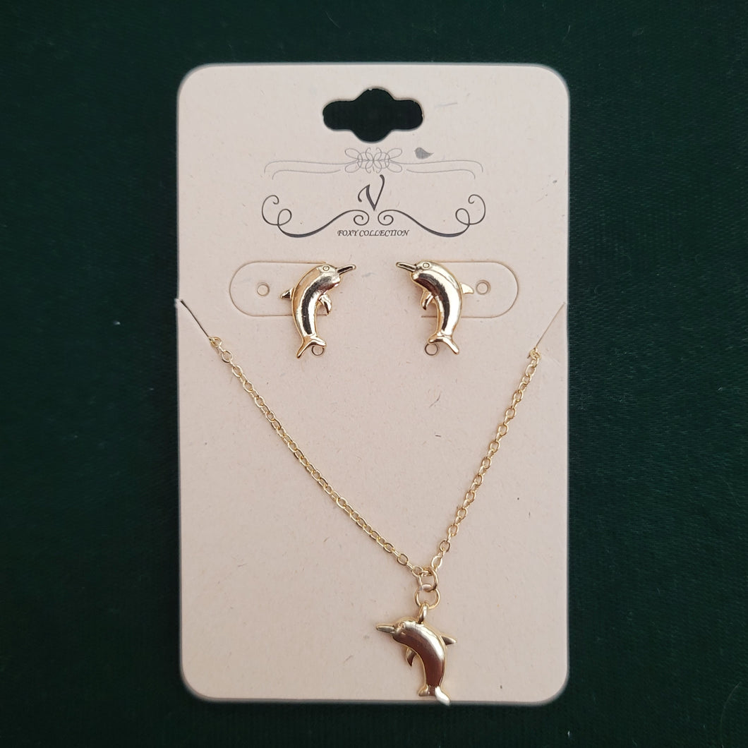 Dolphin Necklace Gold